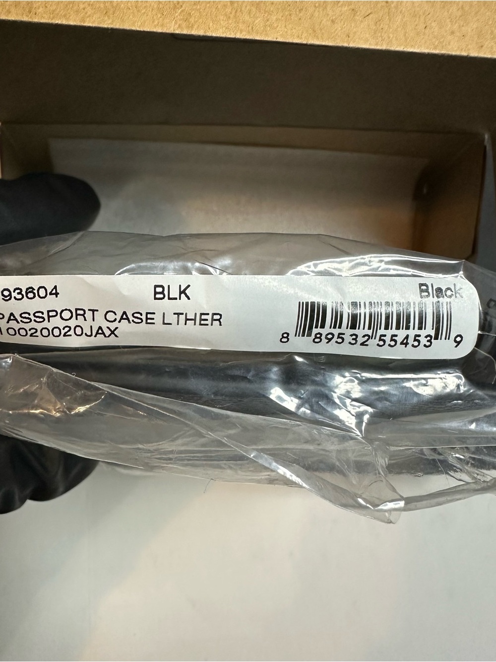 NWT Coach passport/card holder Black Pebbled Leather. - Picture 7 of 9